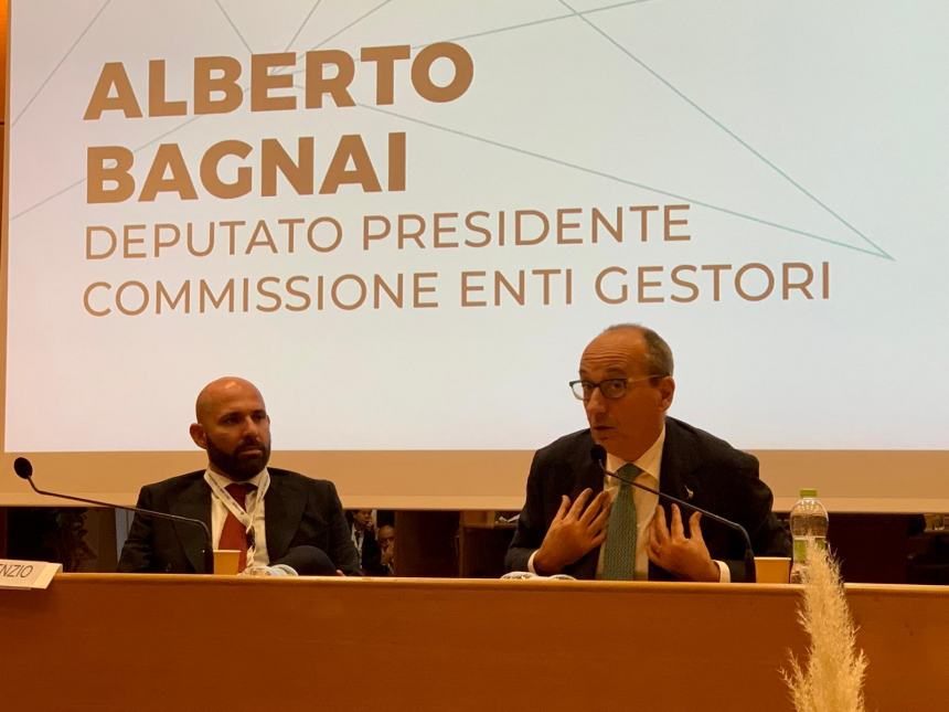 Infrastrutture energetiche e decarbonizzazione: a Pescara conferenza sul rinnovabile