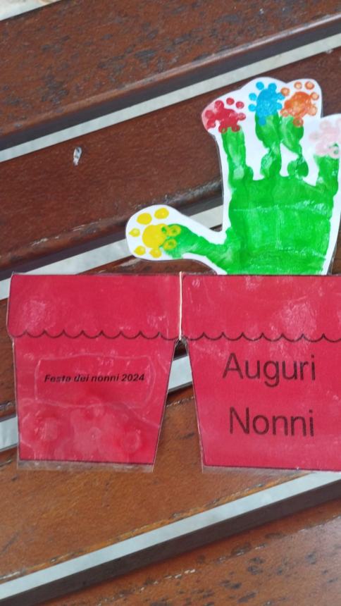 «Vogliamo più bene ai nipoti che agli stessi figli», quando essere nonni è una gioia della vita