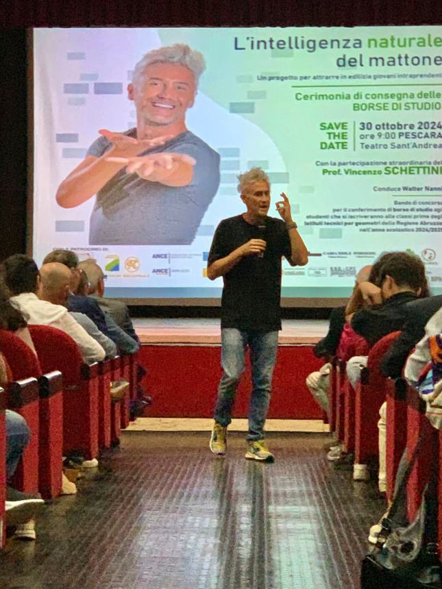 Cat abruzzesi: a Pescara assegnate 60 borse di studio con il professor Vincenzo Schettini