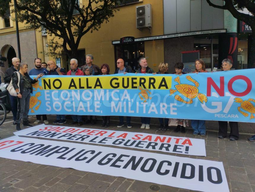 “Soldi per la sanità non per le guerre”, a Pescara corteo per dire no al G7 