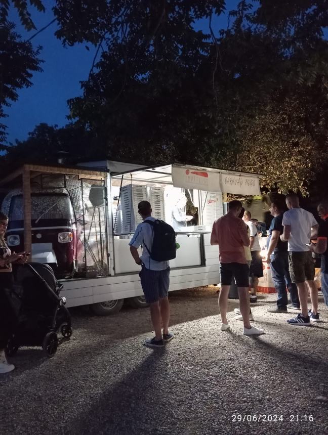 Imprevist Caravan Food: Il nuovo street food a Termoli che unisce qualità e tradizione