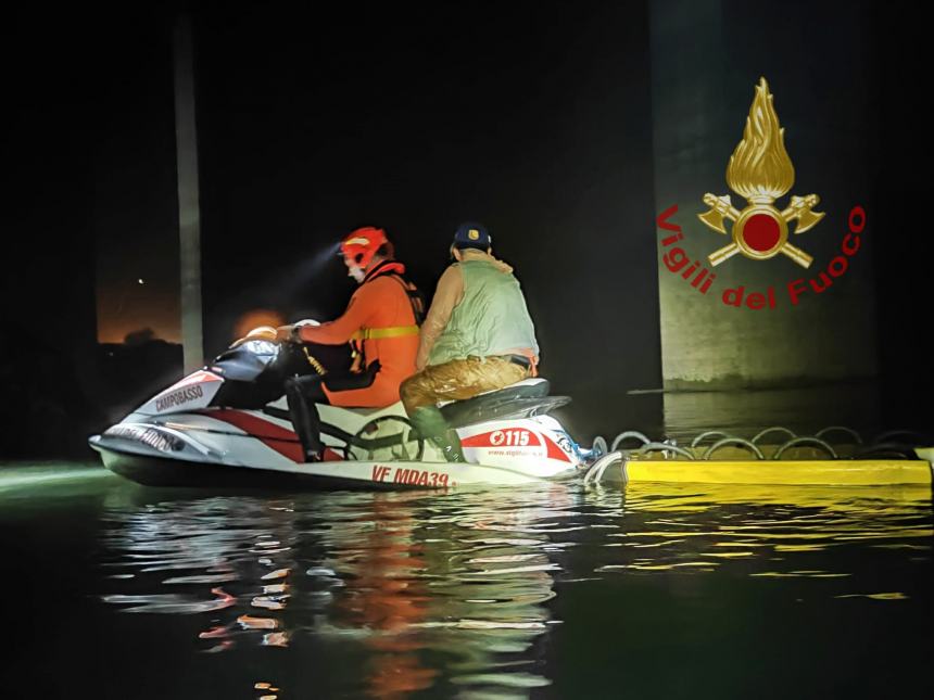 Restano bloccati sulle sponde del lago, due ragazzi salvati dal soccorso acquatico del 115