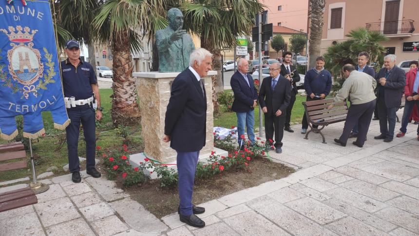 Scoperto e inaugurato il busto dedicato al "padre nobile" del Molise Girolamo La Penna