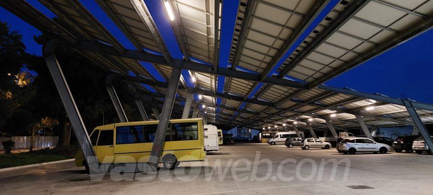 Finalmente è stata attivata l'illuminazione al parcheggio fotovoltaico di via Conti Ricci