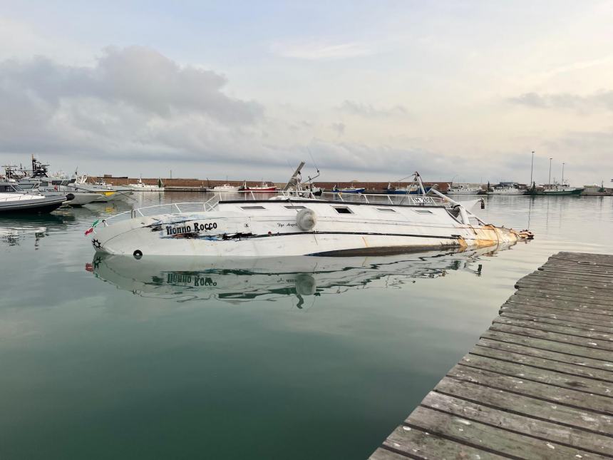 Il "Nonno Rocco" affondato al porto di Termoli 