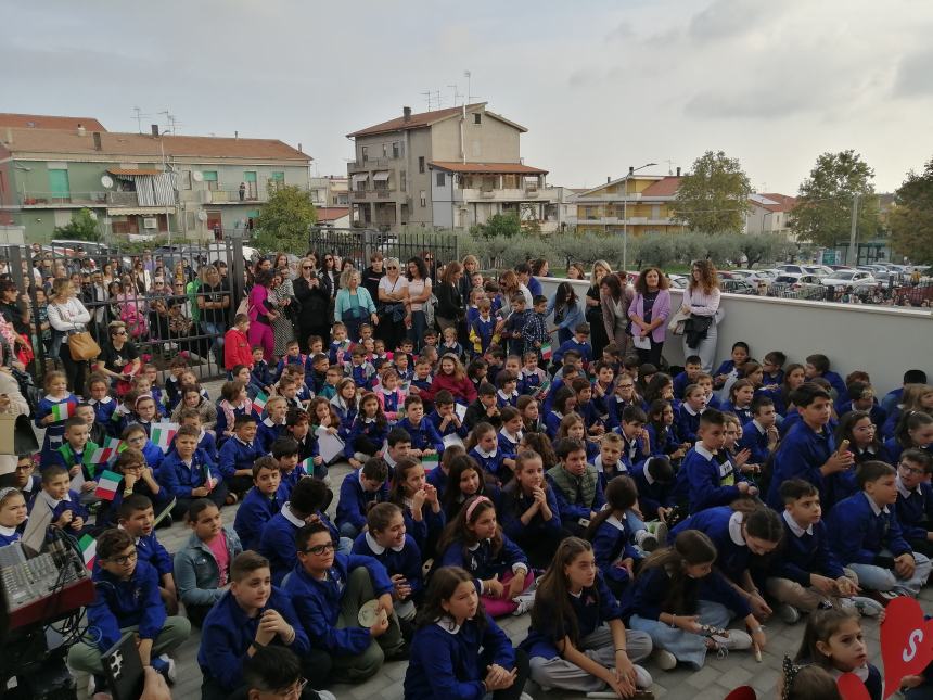 Taglio del nastro a San Salvo per la nuova scuola di via Ripalta: “Emozione grande”