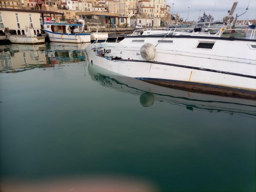 Il "Nonno Rocco" affondato al porto di Termoli 