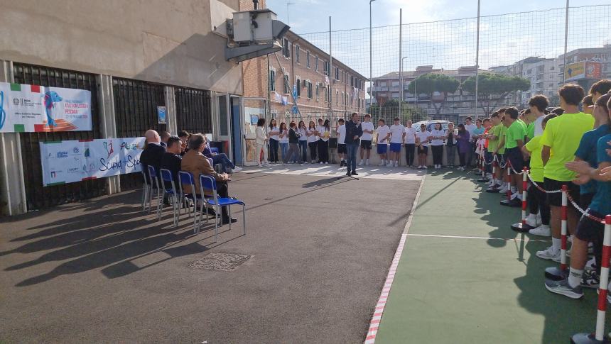 Il taglio del nastro all'istituto Alfano da Termoli