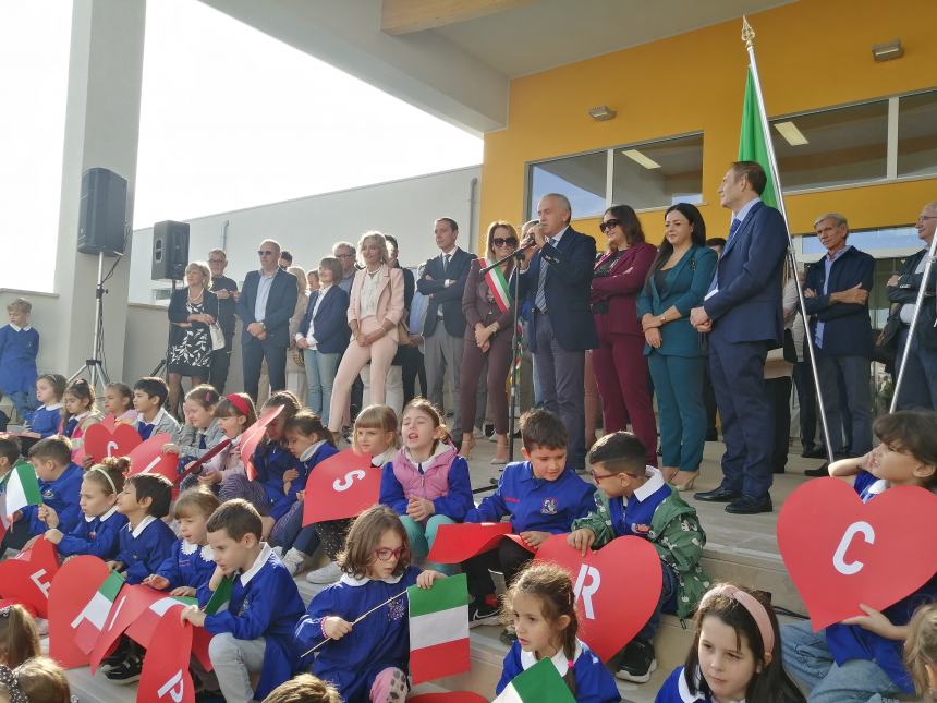 Taglio del nastro a San Salvo per la nuova scuola di via Ripalta: “Emozione grande”