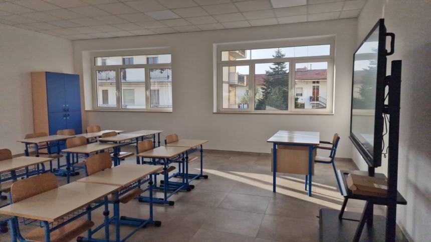 Taglio del nastro a San Salvo per la nuova scuola di via Ripalta: “Emozione grande”