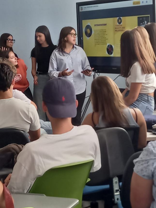 Settimana Erasmus al liceo d'Ovidio, accolti 15 studenti tedeschi