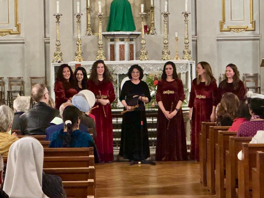 L’Hildegard Ensemble diretto da Paola Stivaletta conquista Londra