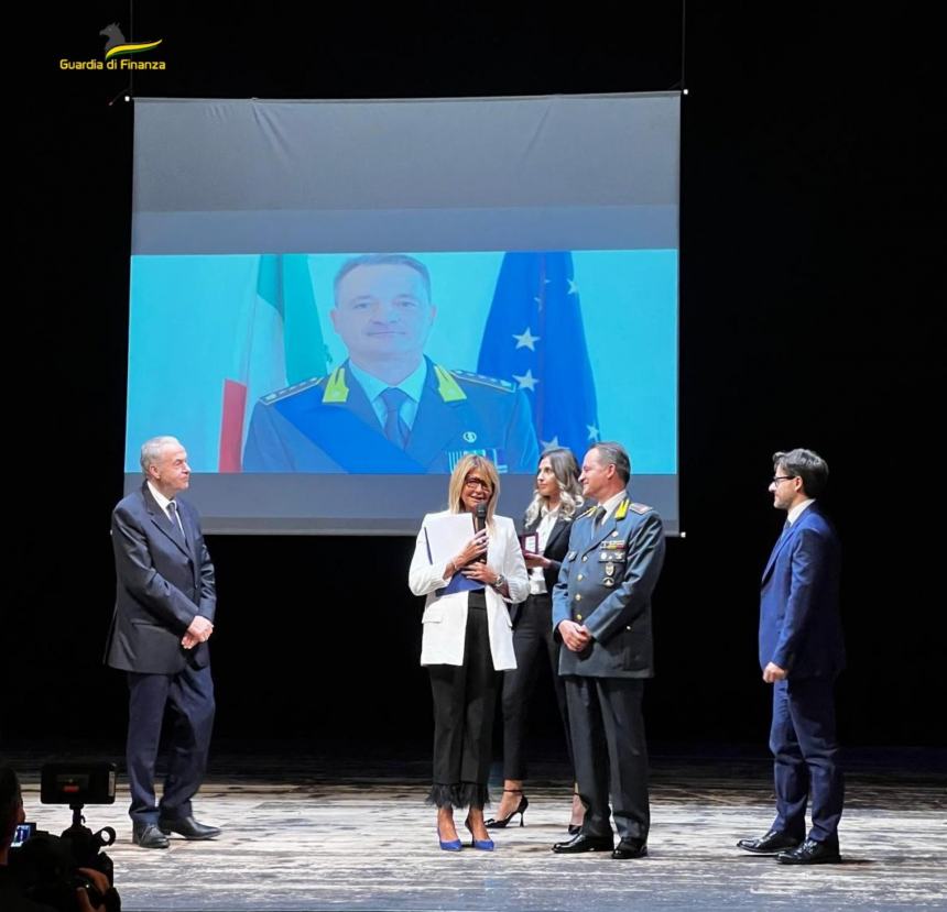 “Premio Adranus” al Colonnello della Guardia di finanza Fabrizio Chirico