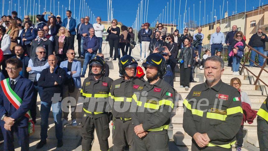 Gli angeli di San Giuliano, «Dio li ha presi in consegna e li abbraccia insieme a chi insegna»