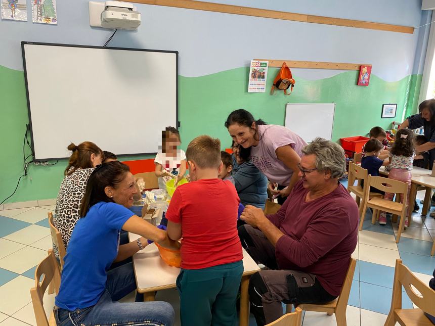 Nonni e nipoti insieme, che festa all'infanzia di Montenero