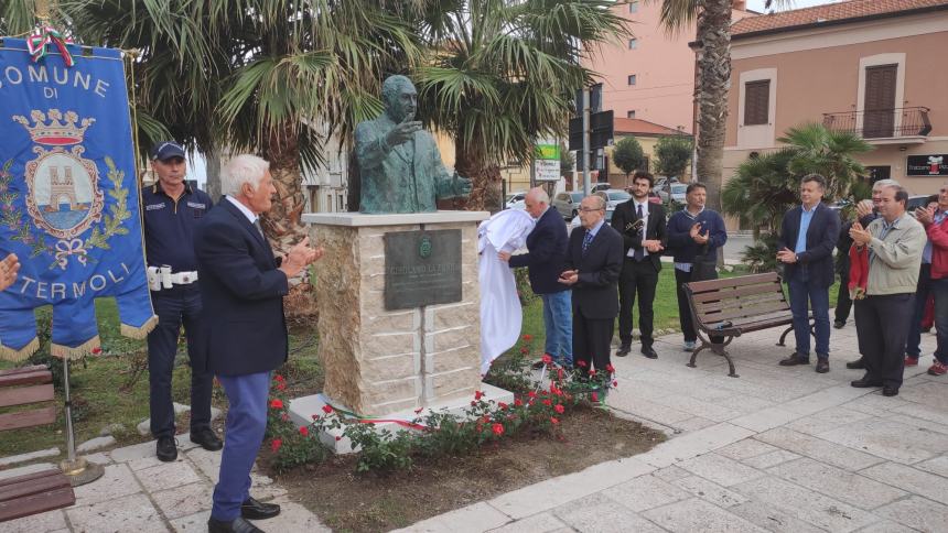 Scoperto e inaugurato il busto dedicato al "padre nobile" del Molise Girolamo La Penna