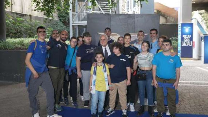 I ragazzi speciali di "Oltre al Blu" ospiti di riguardo alla "Quiet Room" di Lazio-Genoa