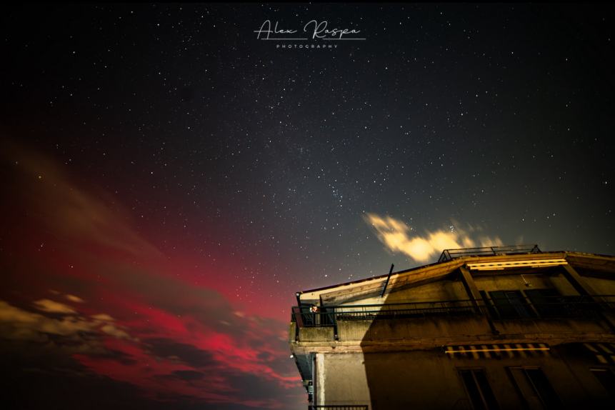 Lo spettacolo dell'aurora boreale visto da San Salvo: gli scatti del vastese Alex Raspa