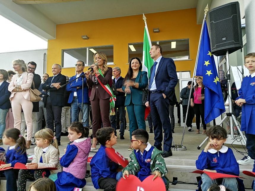 Taglio del nastro a San Salvo per la nuova scuola di via Ripalta: “Emozione grande”