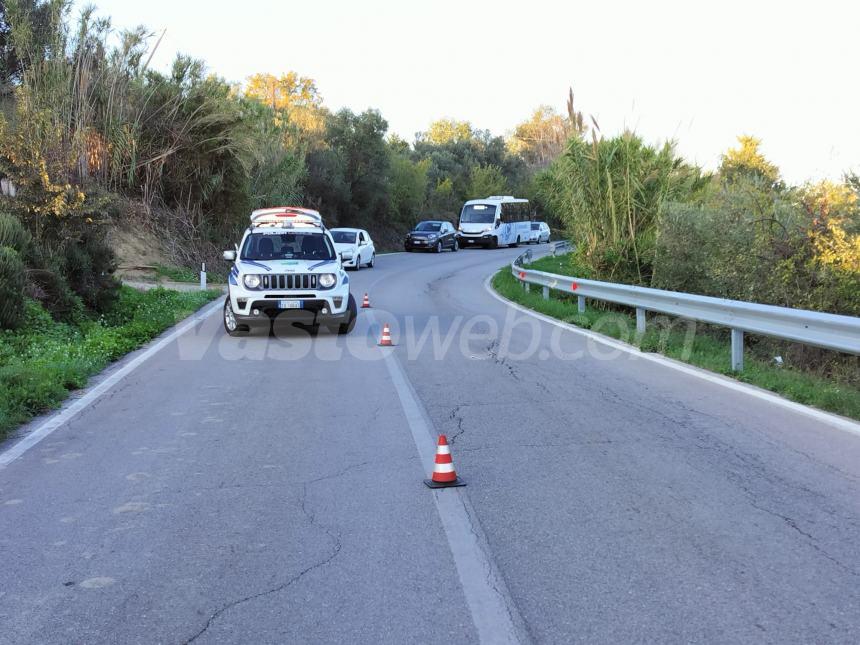 Violento scontro moto-bus tra Vasto e Cupello: 17enne trasferito in codice rosso a Pescara