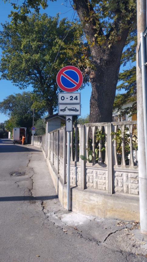 A Fossacesia in corso i lavori per la sistemazione della segnaletica stradale