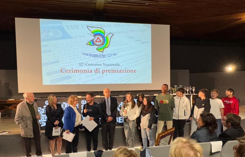 "Tg della Pace", premiati gli studenti di Santa Croce di Magliano