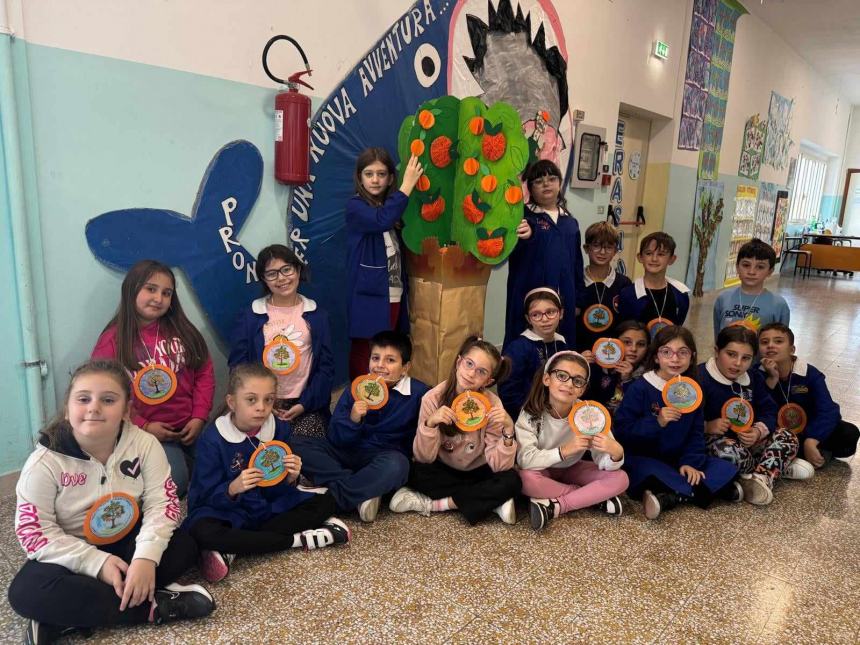 Il progetto "Adotta un albero di arance" della primaria di Casalbordino 