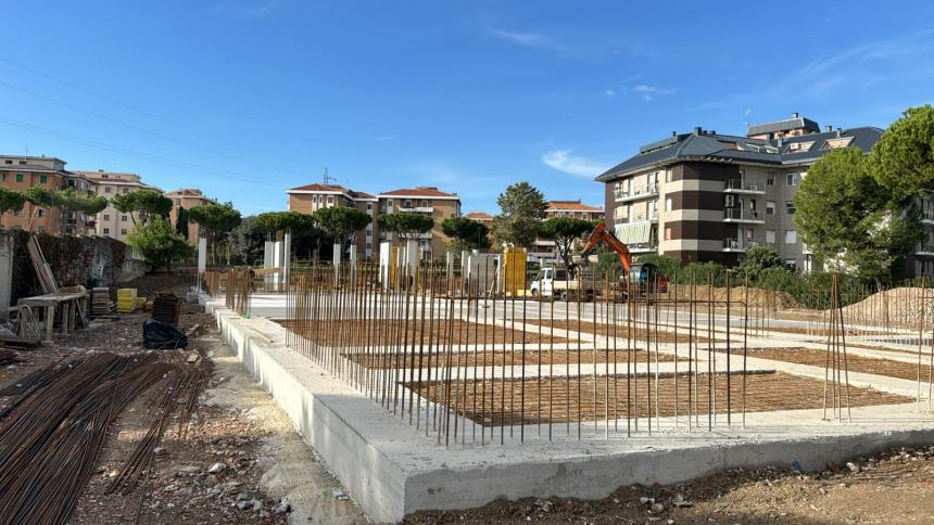 Il cantiere della scuola "Madonna delle Grazie"