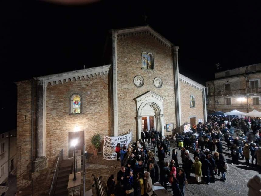 Grande emozione per l'arrivo di don Andrea Manzone nella comunità di Pollutri