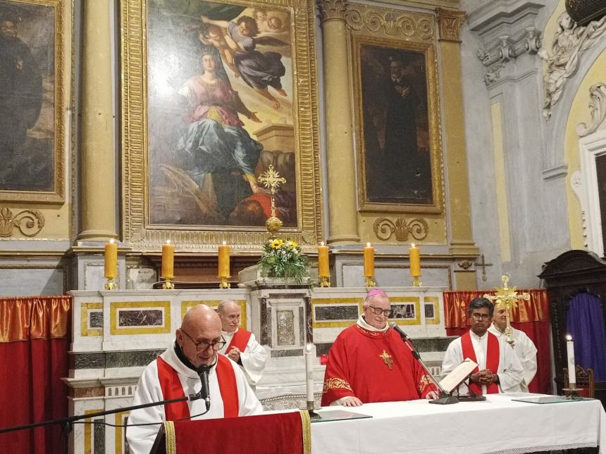 La Confraternita della Sacra Spina e Gonfalone ospite a Ortona per  la Sacra Ampolla