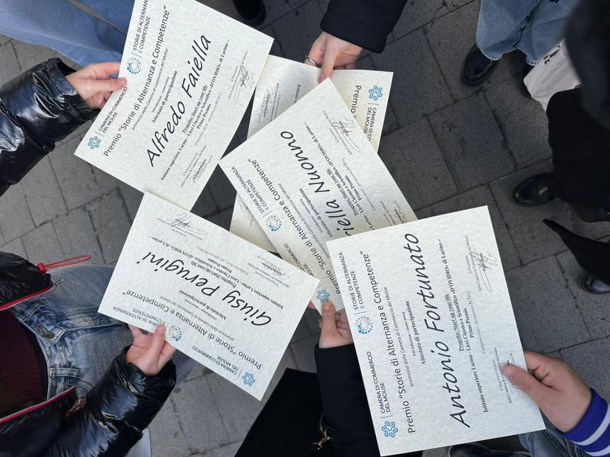 “Storie di alternanza e competenze", il primo premio alla start-up degli studenti del liceo d'Ovidio