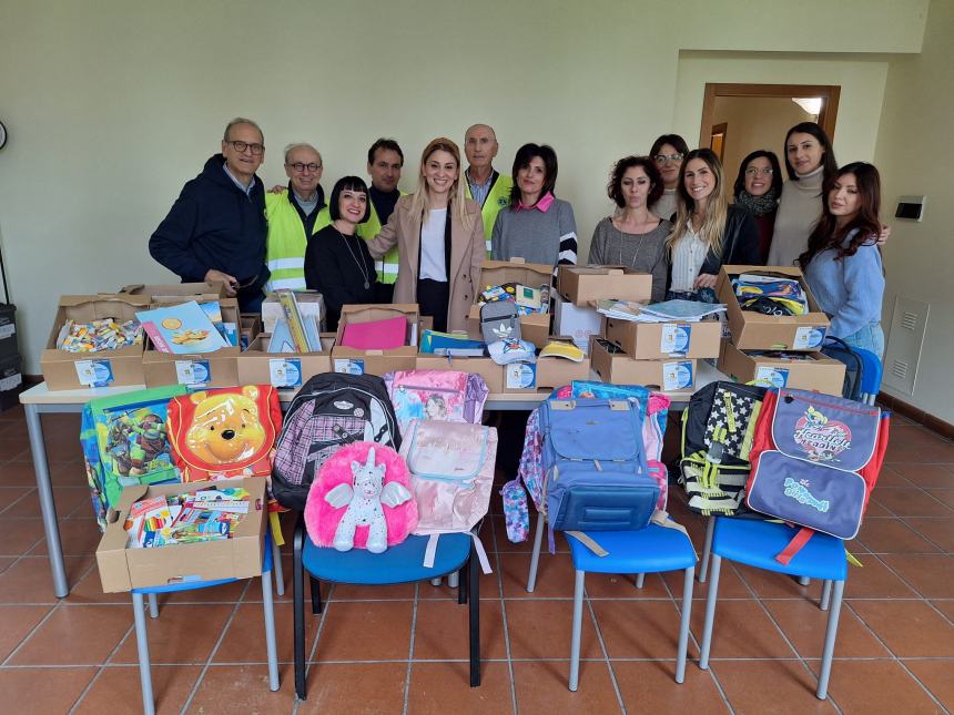 Un successo l'iniziativa "Zaino sospeso" del Lions Club Vasto