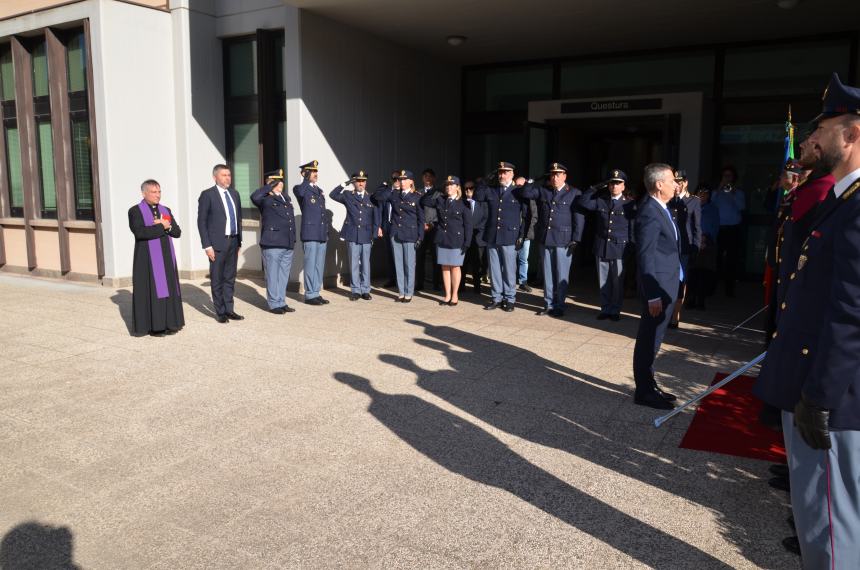 Un cippo marmoreo in Questura, l'omaggio ai caduti della Polizia