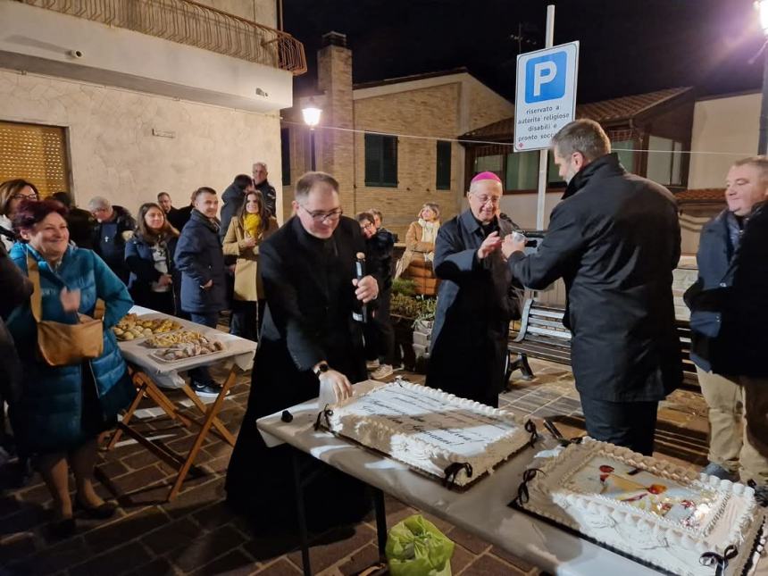 Grande emozione per l'arrivo di don Andrea Manzone nella comunità di Pollutri