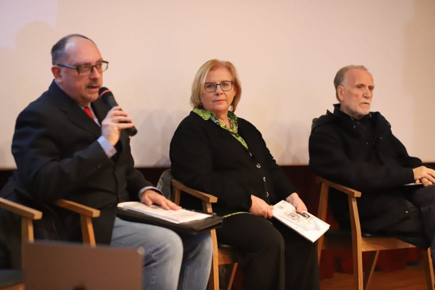 La presentazione del libro al cinema Oddo