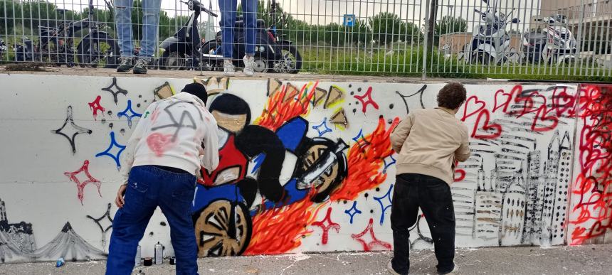 A parco Moscato un murales per Alessandro Guardiani, il 17enne morto in un tragico incidente 