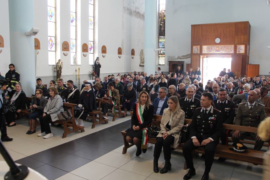 Tributo alle Forze Armate e all'eroe molisano Michele Montagano