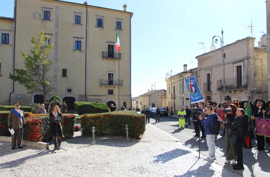 Tributo alle Forze Armate e all'eroe molisano Michele Montagano