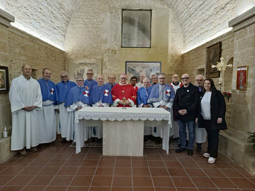 La Confraternita della Sacra Spina e Gonfalone ospite a Ortona per  la Sacra Ampolla