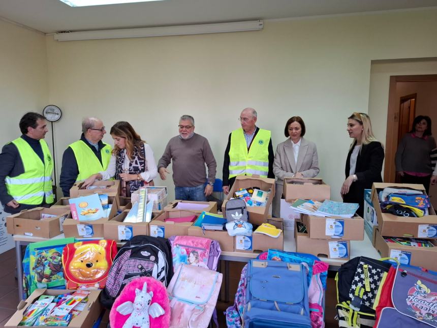 Un successo l'iniziativa "Zaino sospeso" del Lions Club Vasto