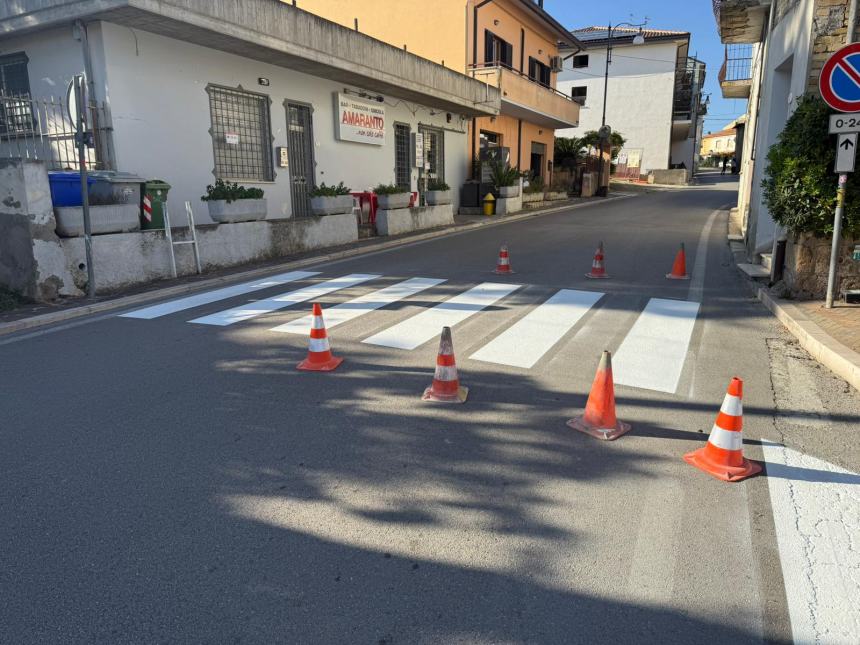 A Fossacesia in corso i lavori per la sistemazione della segnaletica stradale