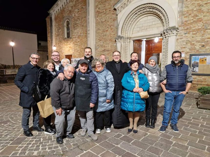 Grande emozione per l'arrivo di don Andrea Manzone nella comunità di Pollutri