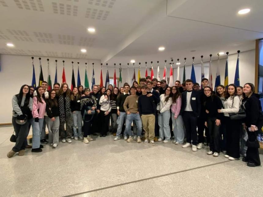 Gli studenti dell'istituto Palizzi di Vasto in cisita al Parlamento europeo