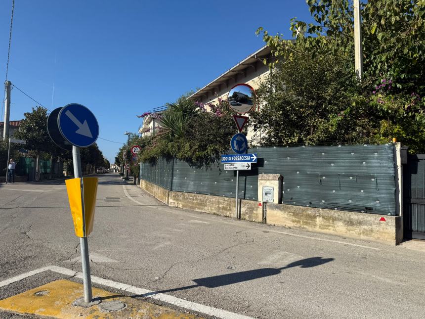 A Fossacesia in corso i lavori per la sistemazione della segnaletica stradale