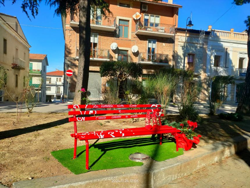 A Gissi inaugurata una panchina rossa nel giardinetto di corso Remo Gaspari