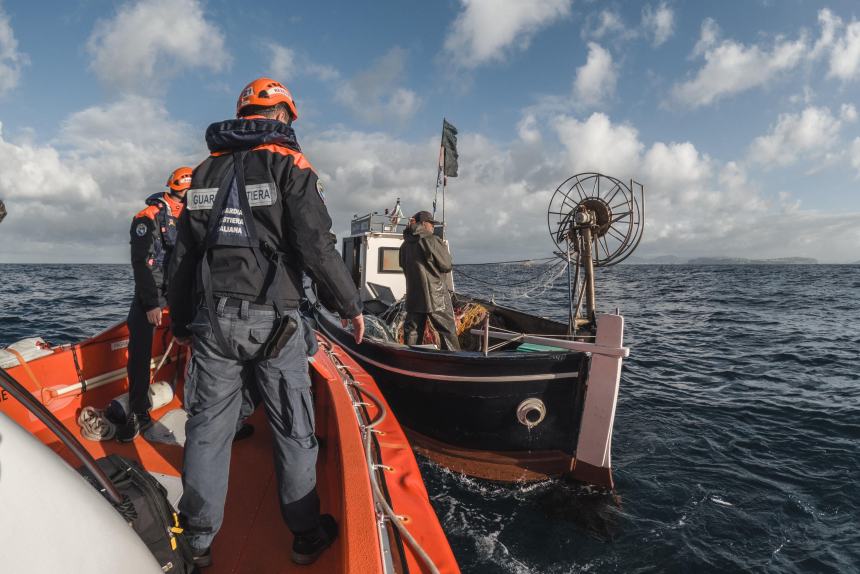  E-fishing: operazione della Guardia Costiera a tutela della filiera della pesca