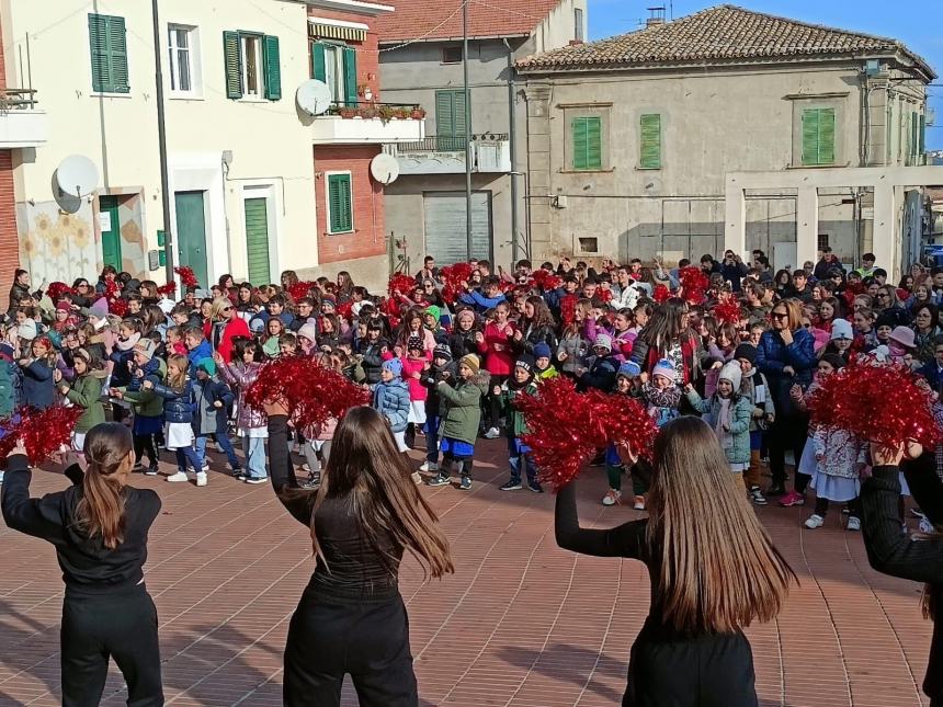 Inclusione: spettacolo a Monteodorisio con il flash mob degli alunni del "Cosimo Ridolfi"