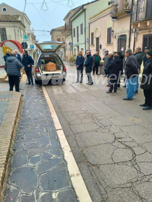 Dolore e commozione per l'ultimo saluto a Izza Budano, la 93enne travolta e uccisa a Casalbordino