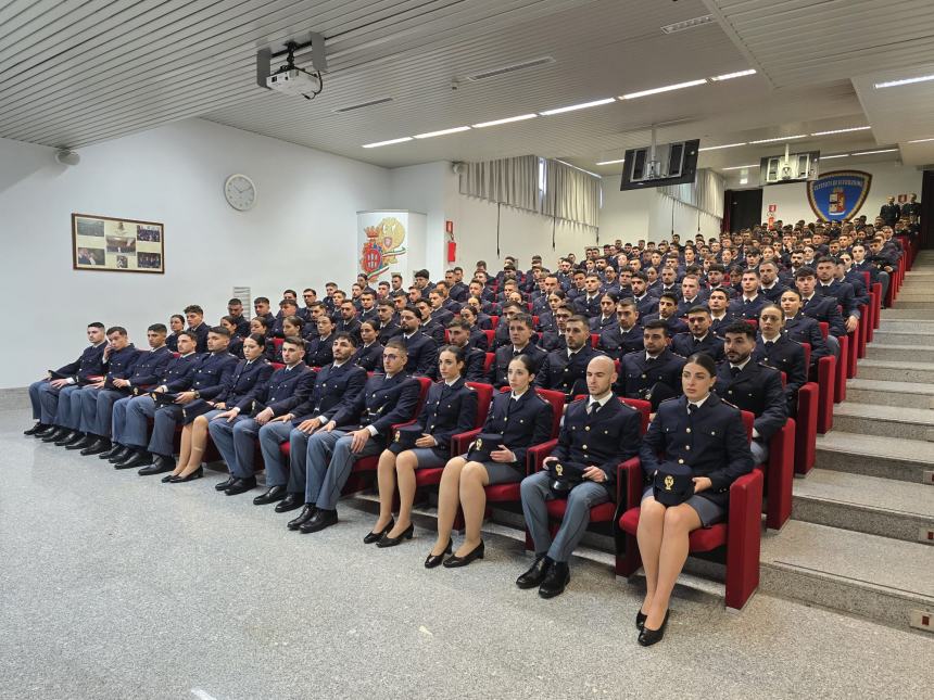 Consegna degli Alamari al 227° corso della Scuola Allievi Agenti "Giulio Rivera"