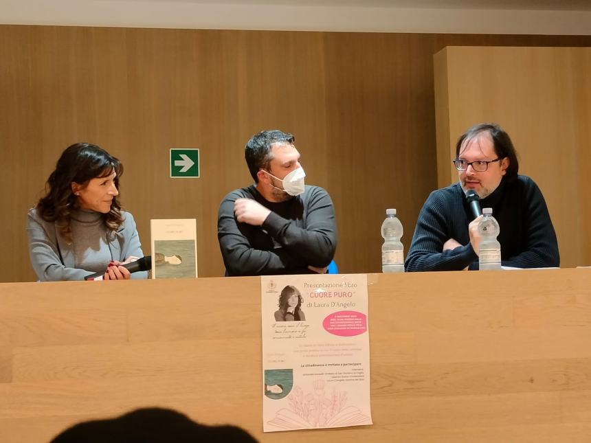 "Cuore puro", Laura D'Angelo presenta il libro a San Giuliano